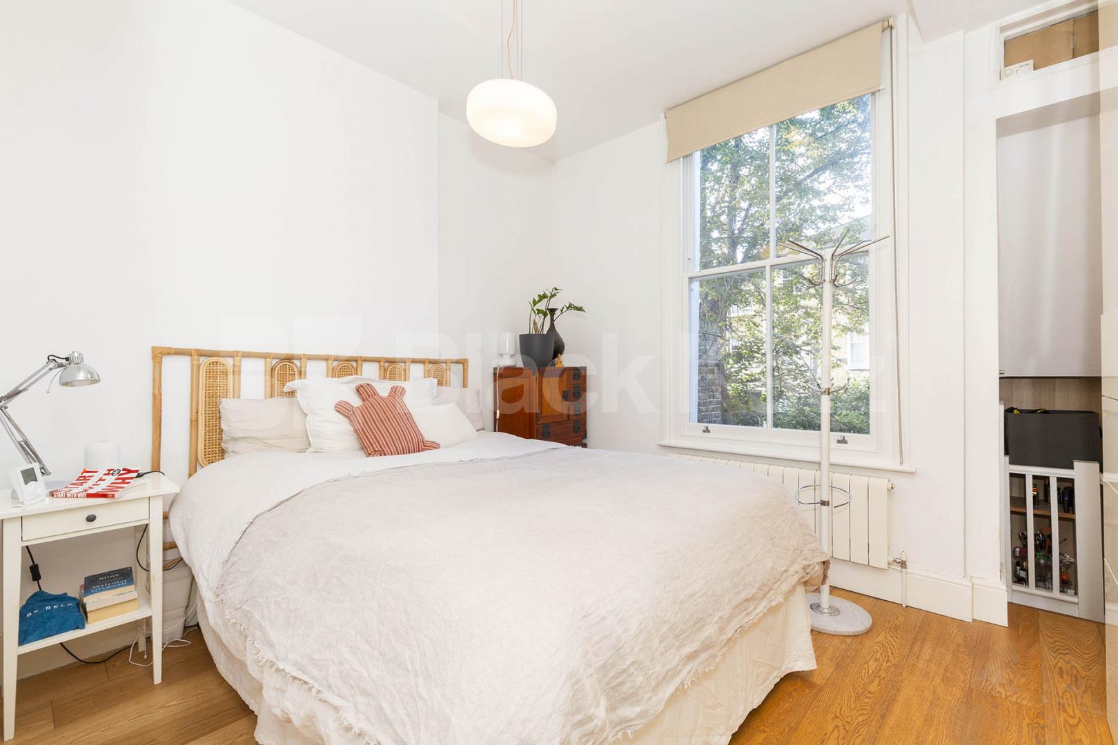 			1 Bedroom, 1 bath, 1 reception Flat			 Hillfield Avenue, Crouch End